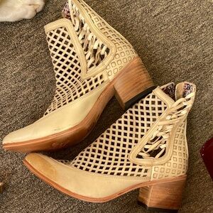 FREE BIRD Cream Ankle Boots